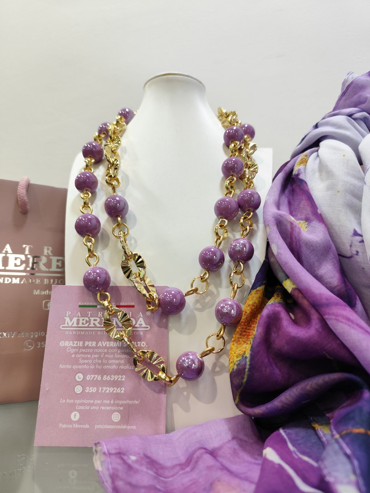 Collana lunga con ceramica viola