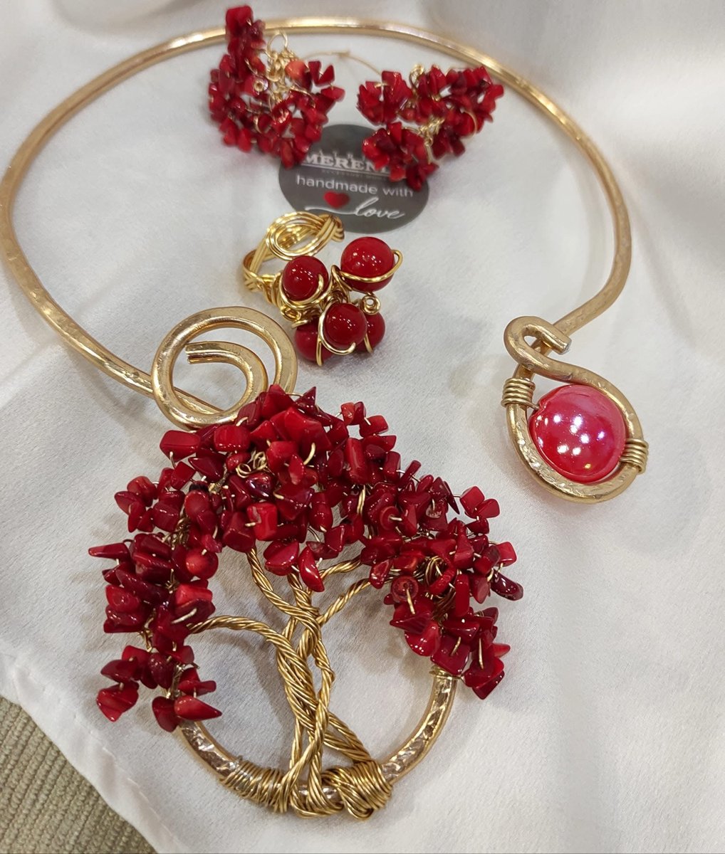 Parure albero della vita con chips in pasta di corallo
