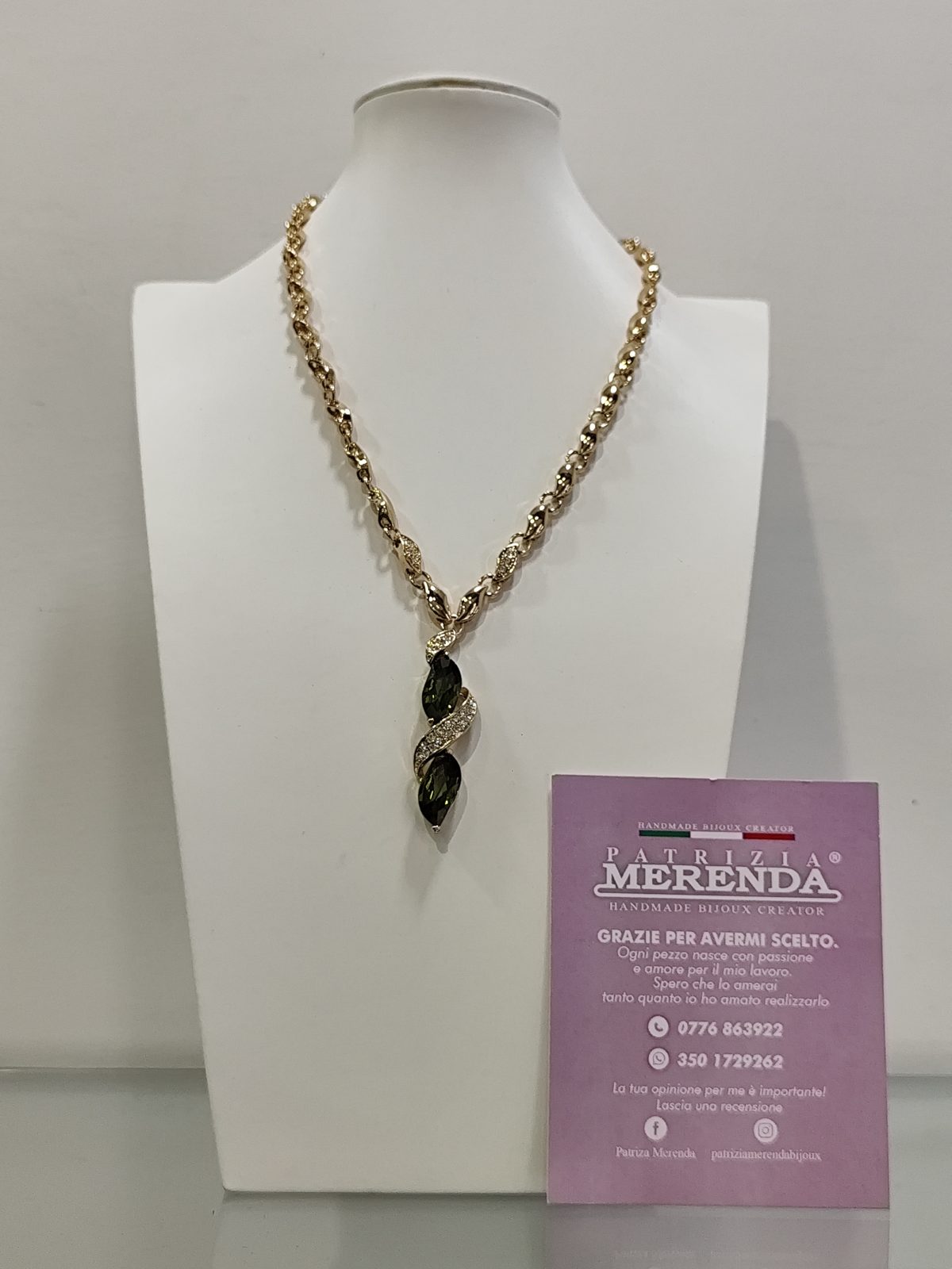 Collana con zirconi e cristalli