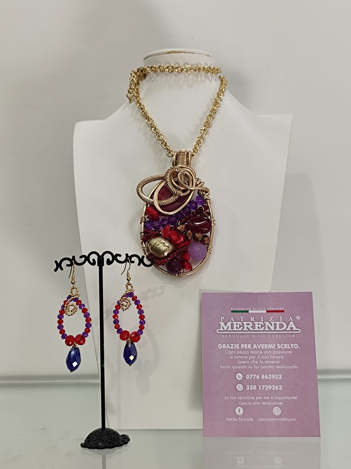 Collana artigianale con pietre dure e cristalli