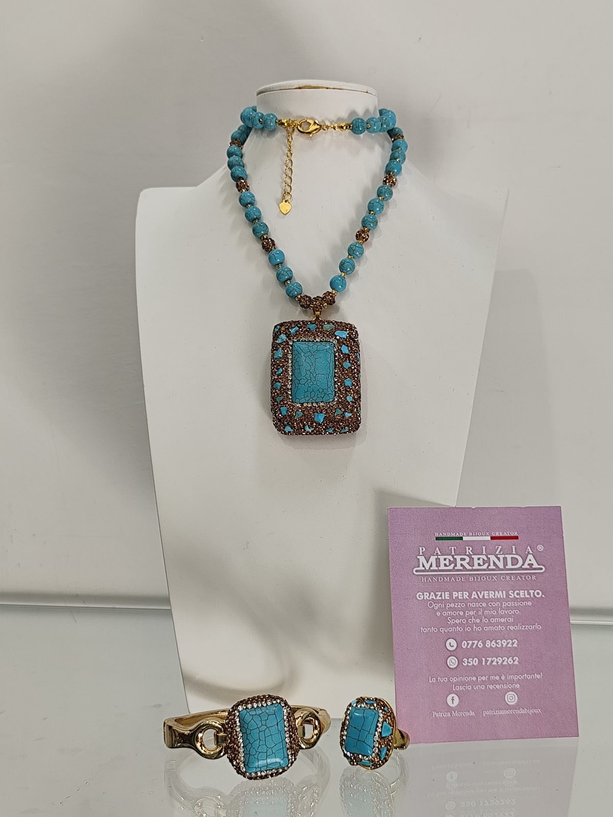 Collana in ottone con pietre dure
