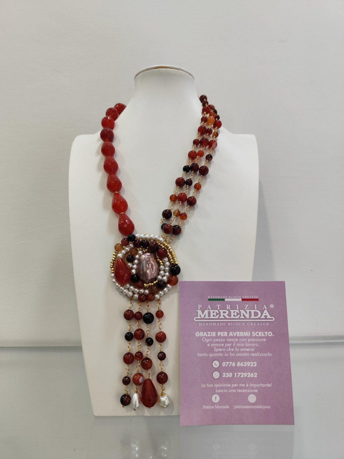 Collana artigianale di pietre dure e perle