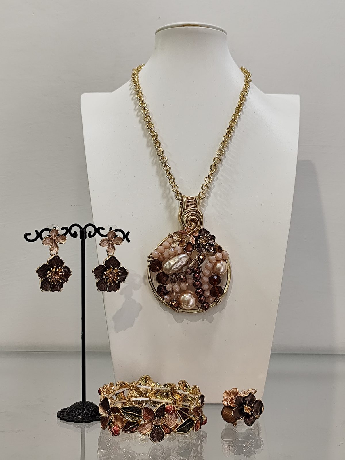 Collana con pendente autunnale