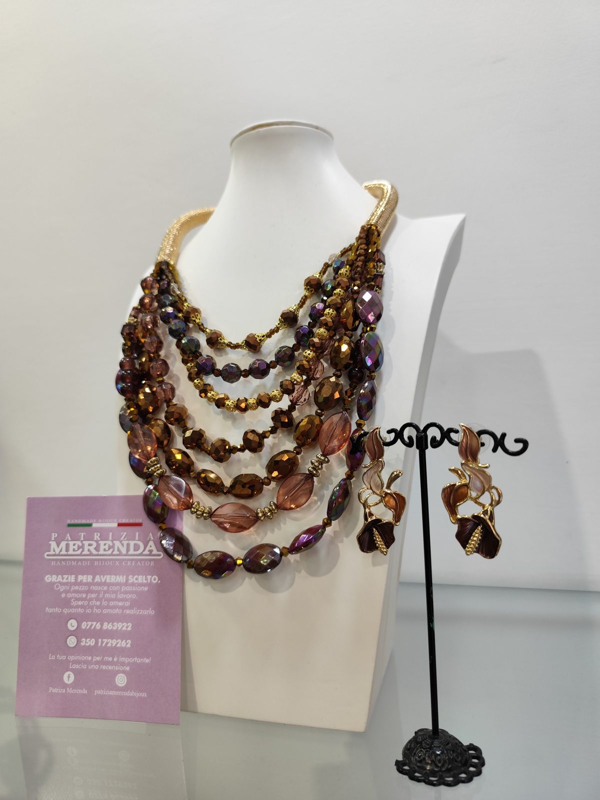 Collana multi filo in perle di vetro