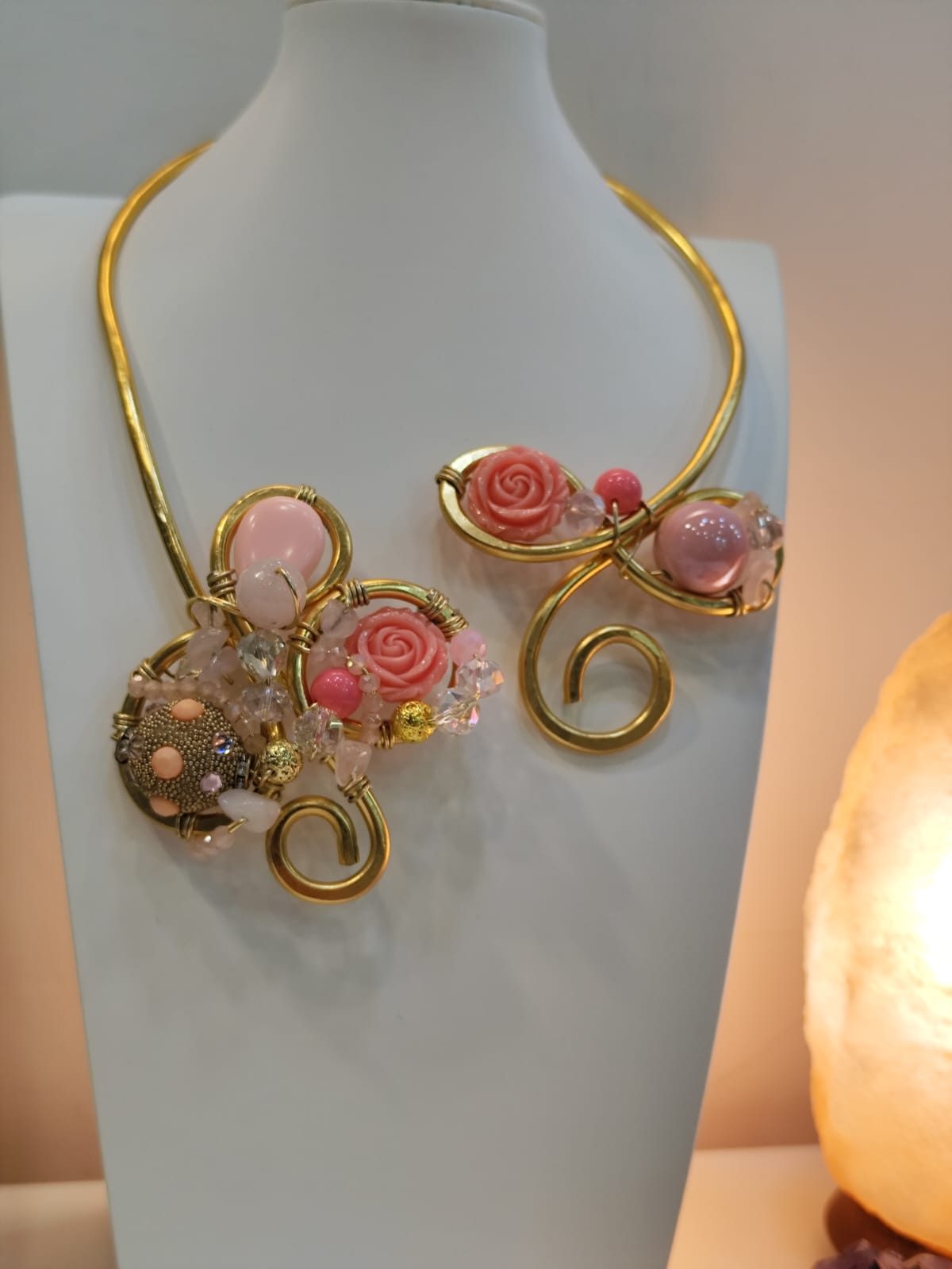 Girocollo wire colore pesca