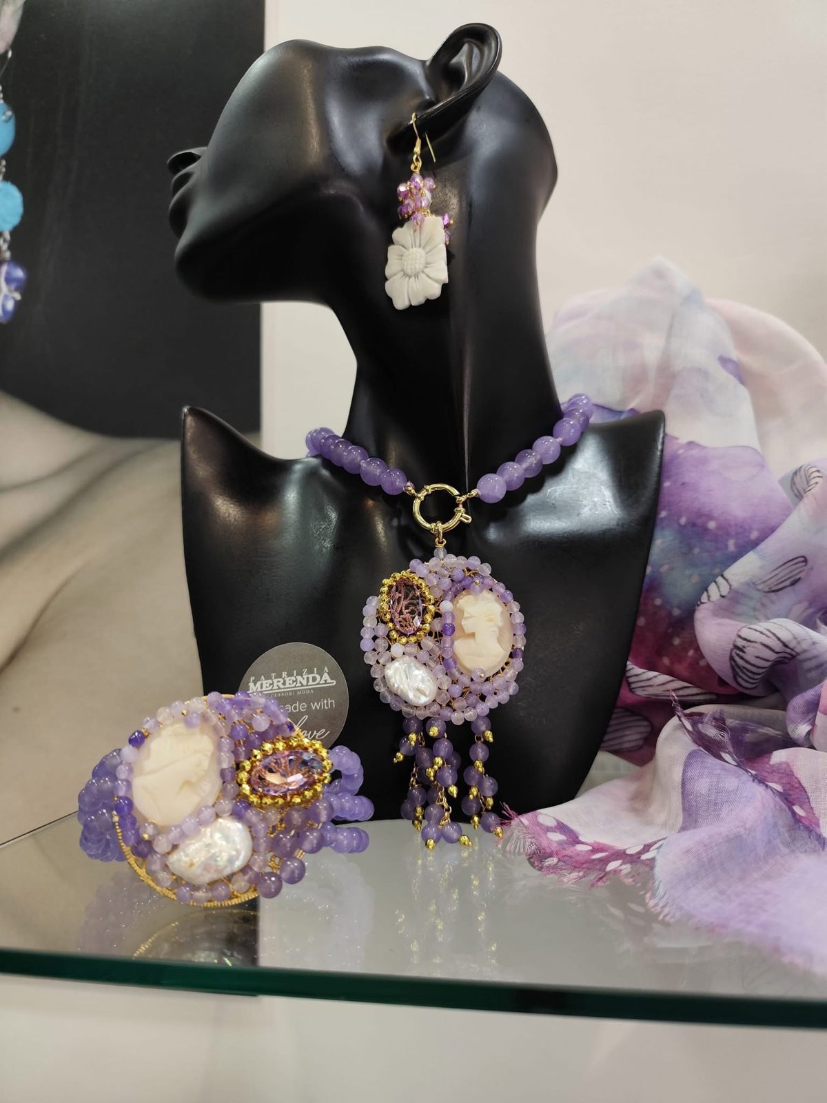 Parure con pietre dure e cammeo
