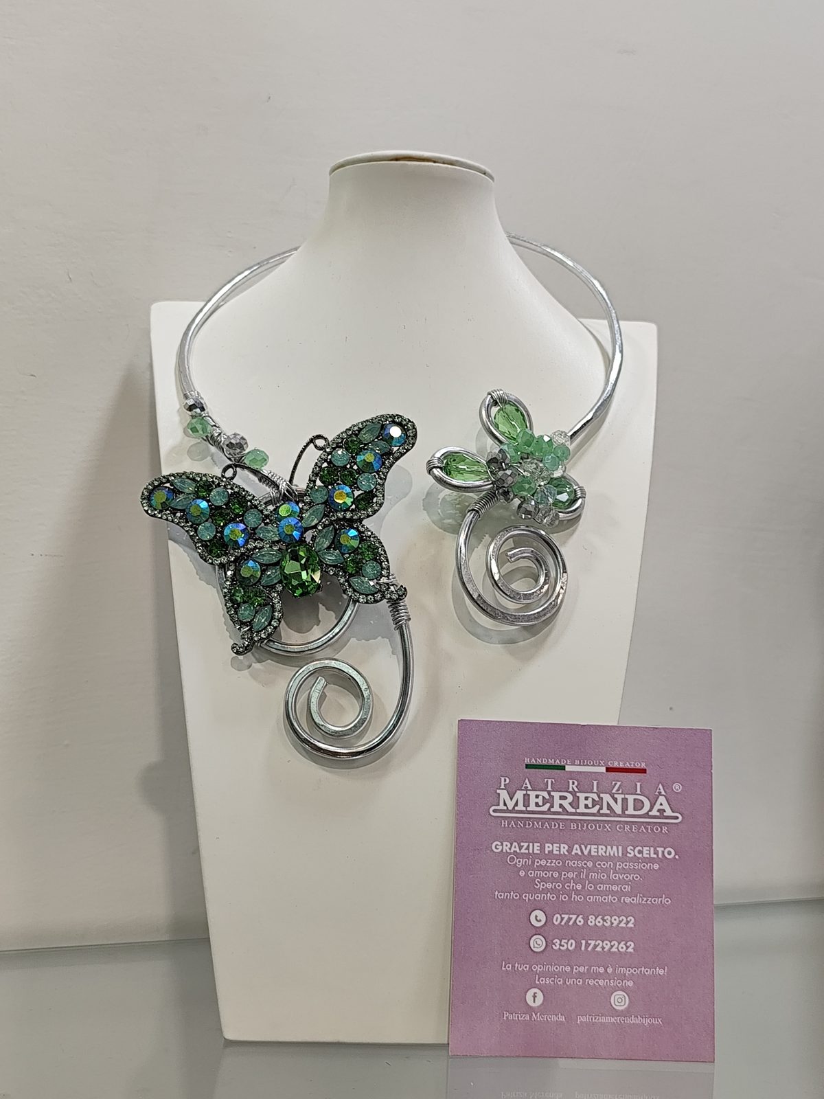Girocollo in tecnica wire